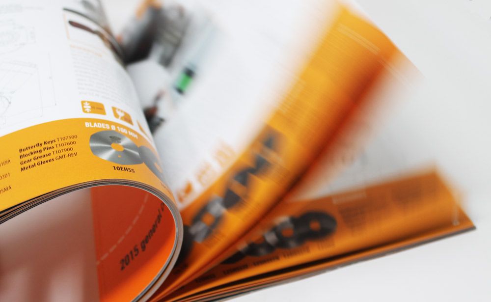 catalogo rasor, progetto grafico e impaginazione mvcomunicazione